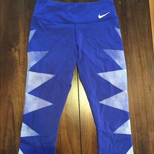 Blue pattern Nike crops