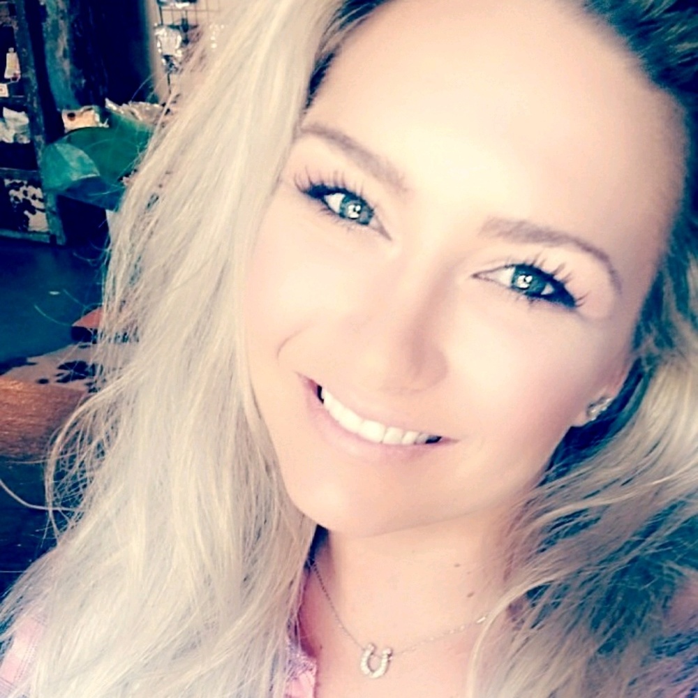 Meet your Posher, Christy