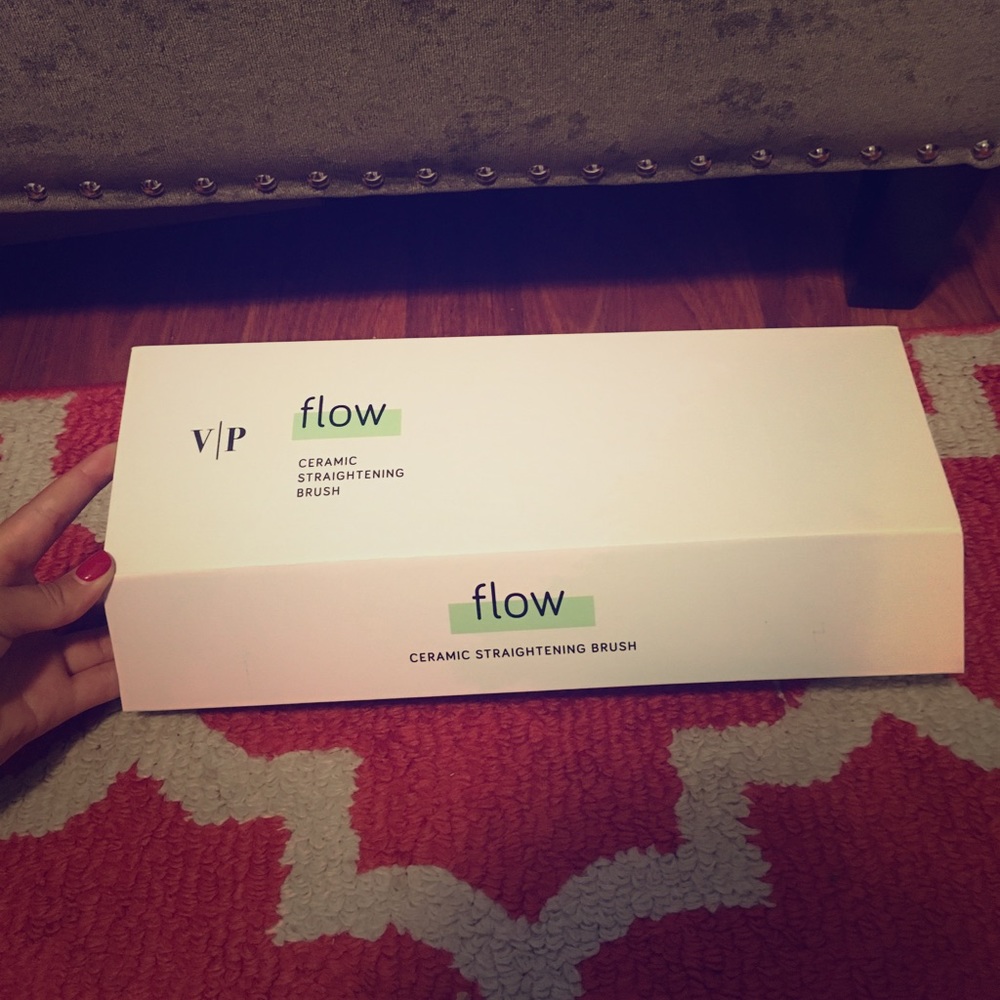 VP flow ceramic straightening brush