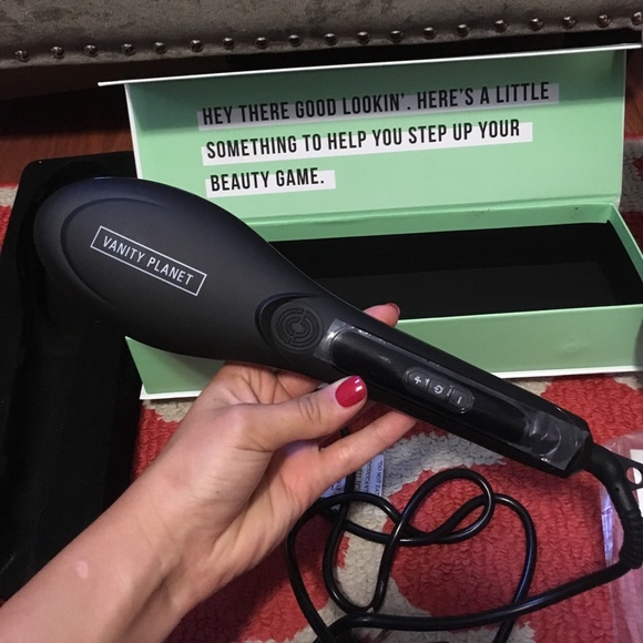 VP flow ceramic straightening brush