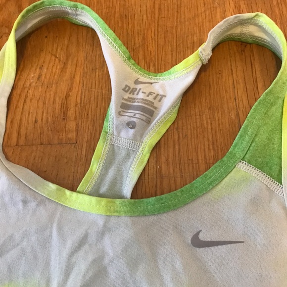 Nike run tank top - Picture 2 of 3