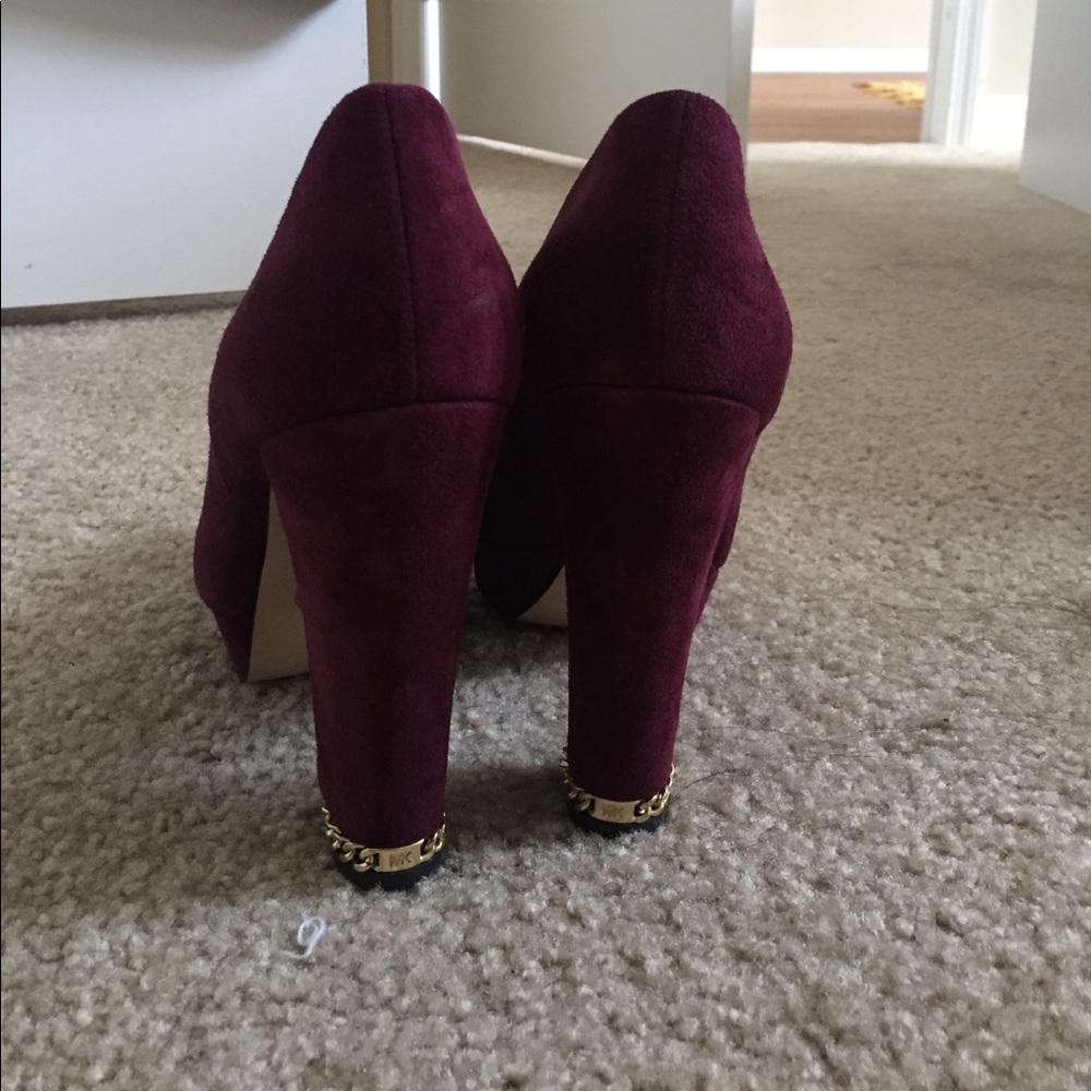 Michael Kors Pumps - Picture 2 of 3