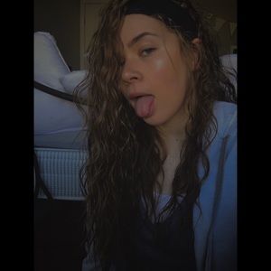 Meet your Posher, Delaney