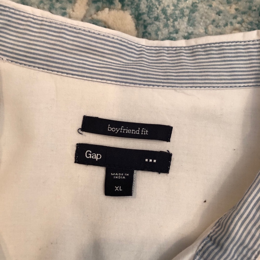 Gap white button down - Picture 2 of 2