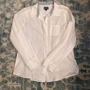 Gap white button down