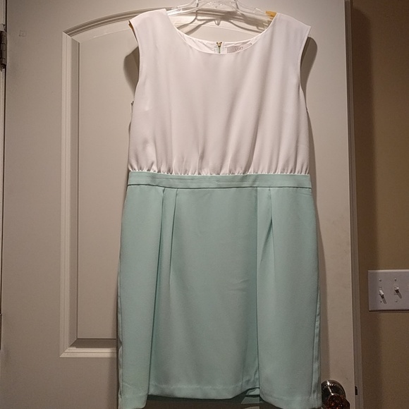 LOFT Dress - Picture 1 of 4