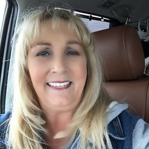 Meet your Posher, Alma k.