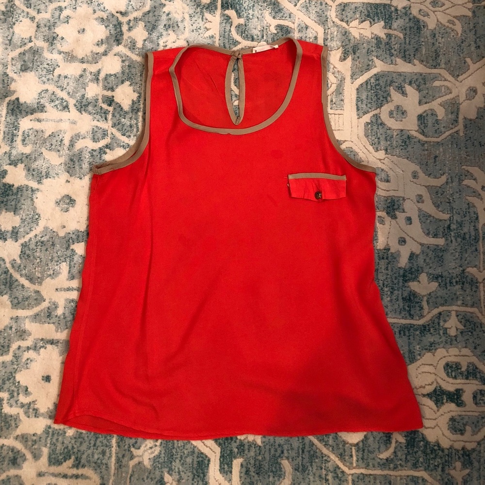 Red shirt flowy