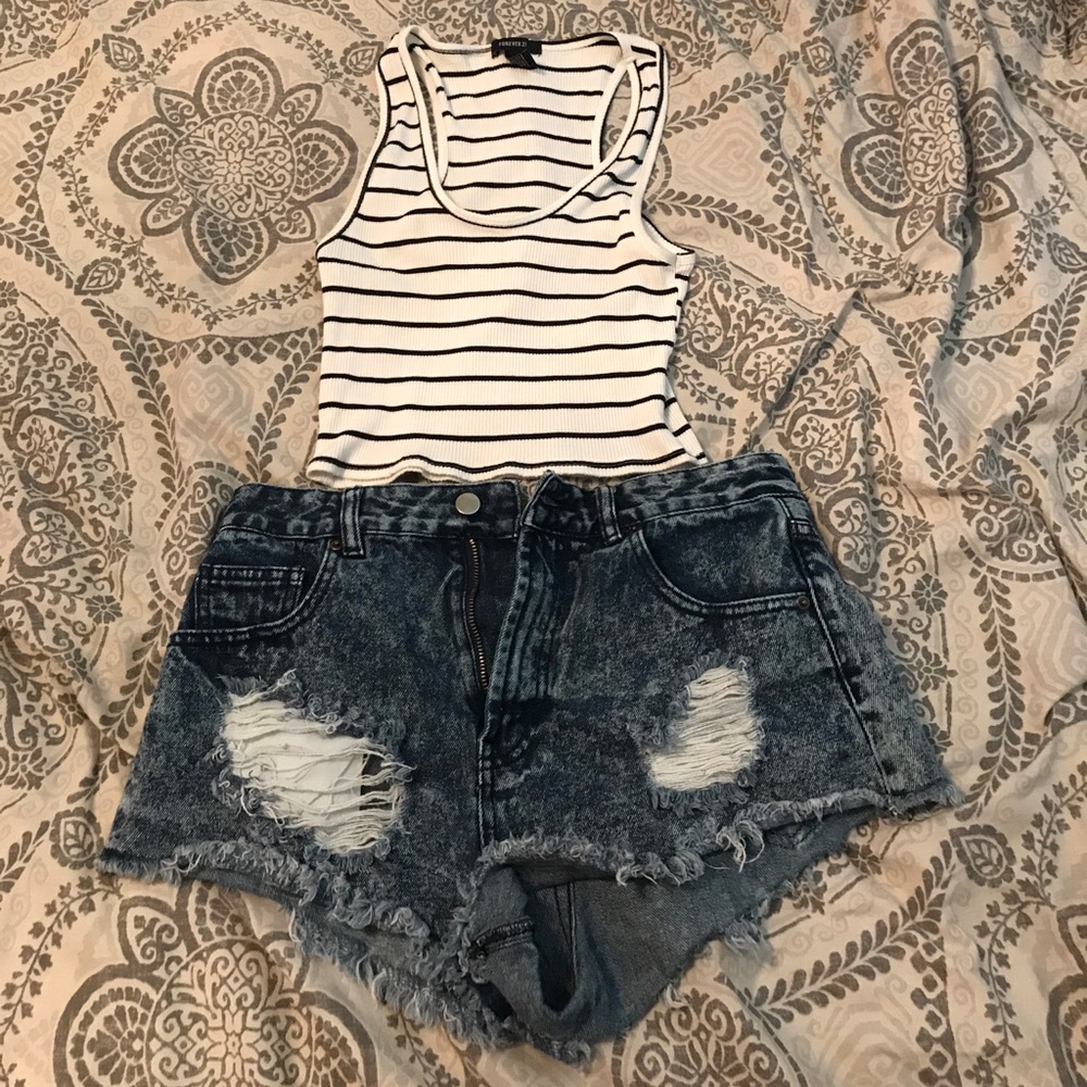 Forever 21 acid wash distressed shorts