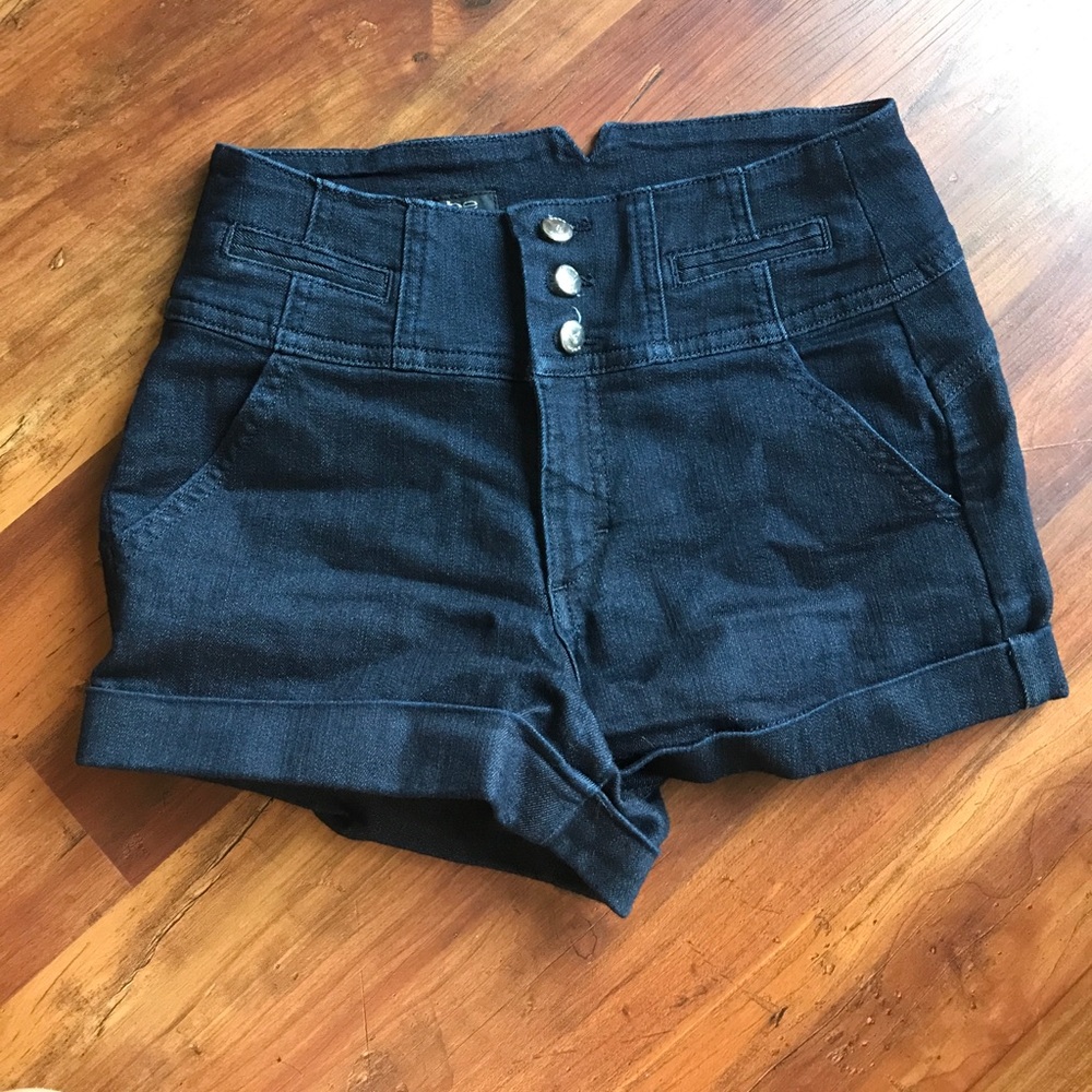 Bebe high waisted shorts size 24