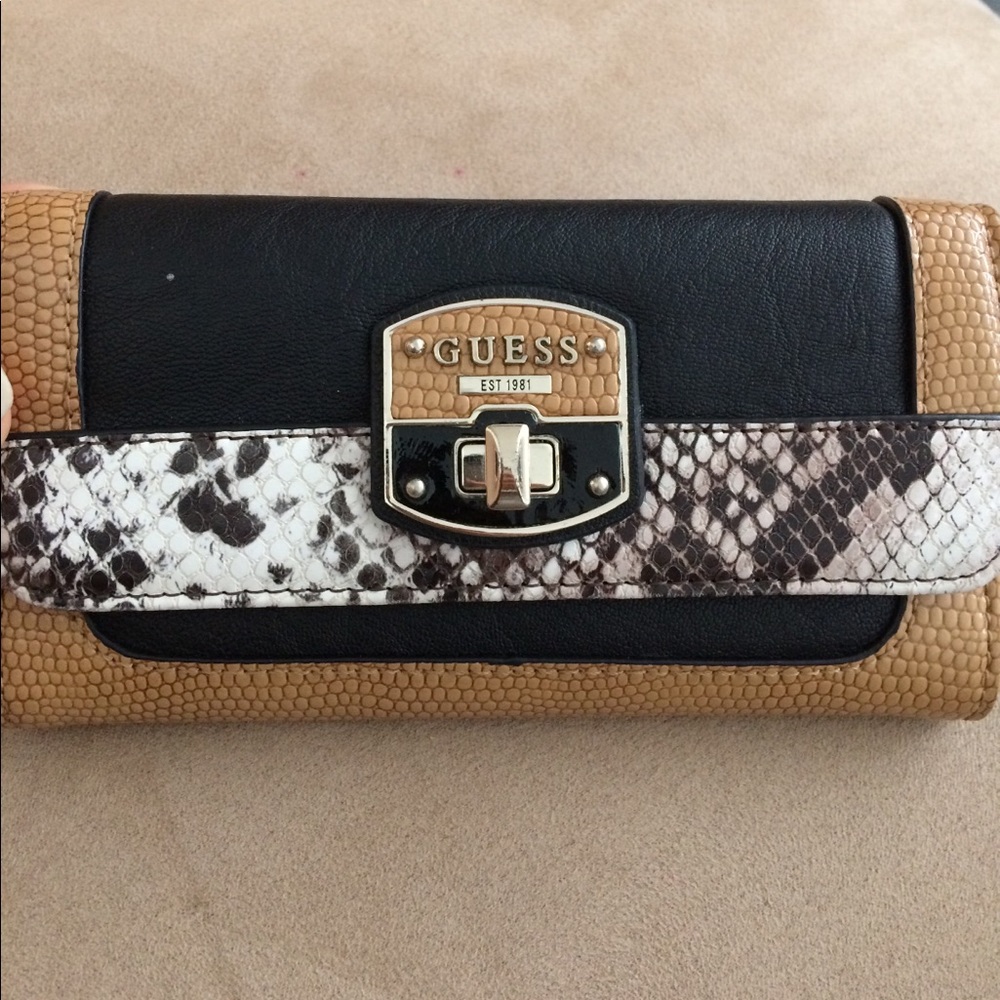Guess wallet