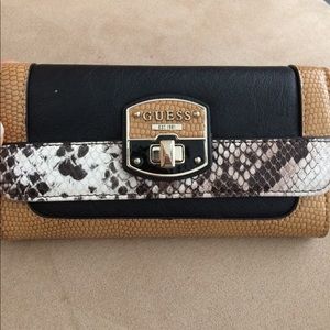 Guess wallet