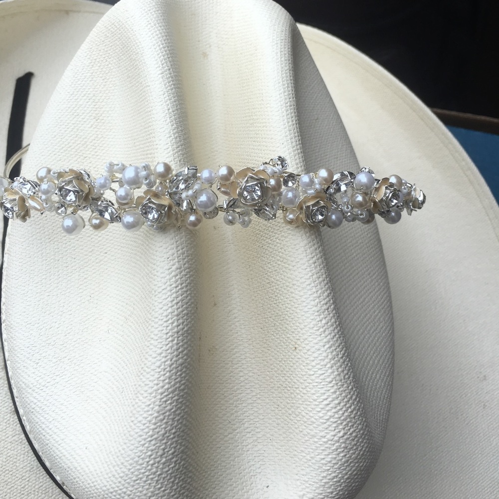 Tiara - Picture 2 of 4