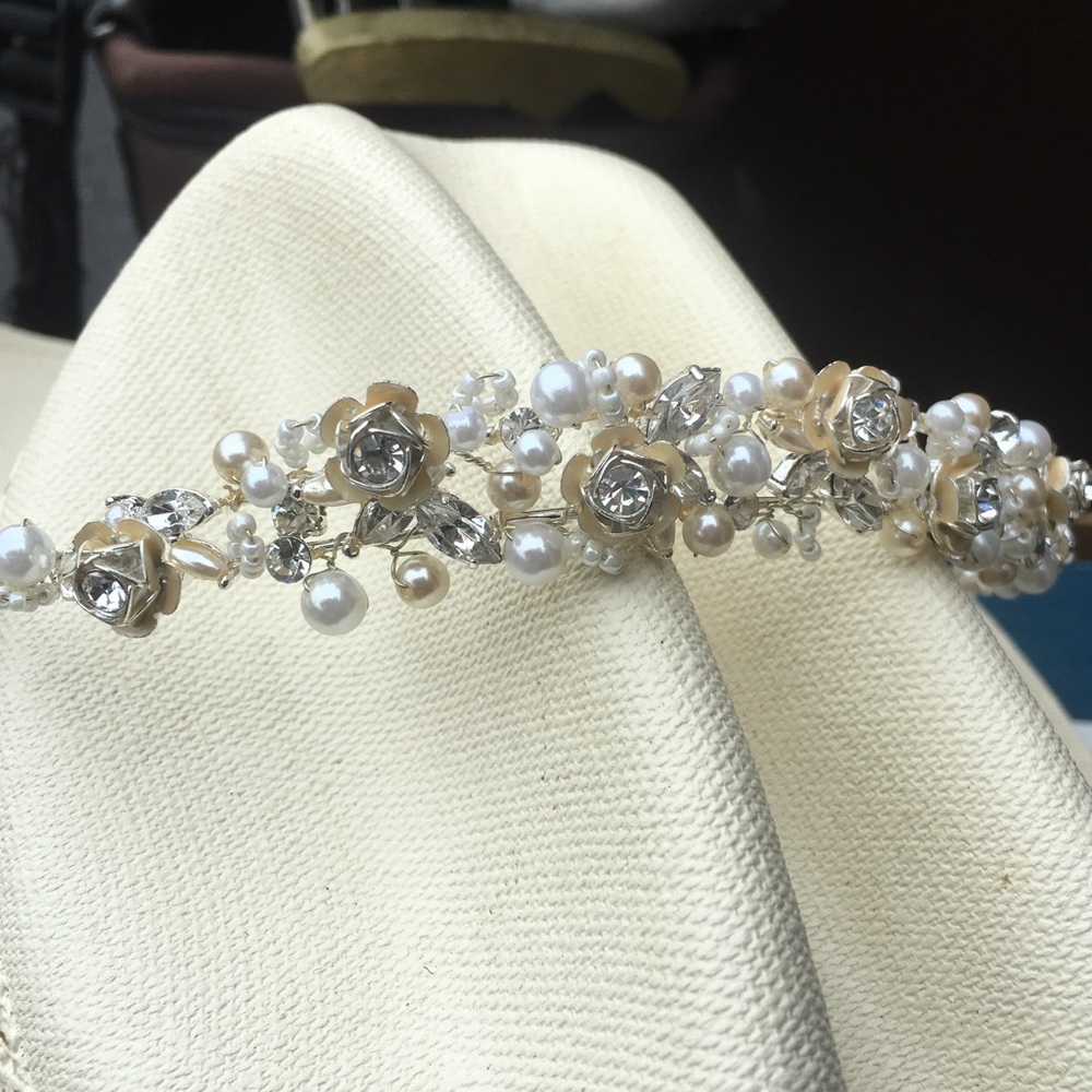Tiara - Picture 4 of 4