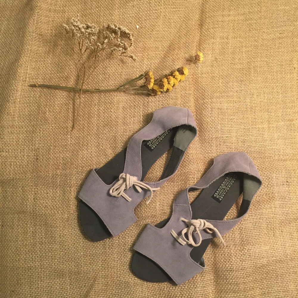 Deena and Ozzy Leather Dusty Lavender Sandals
