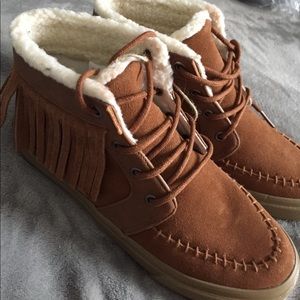🎁American Eagle tassel boots