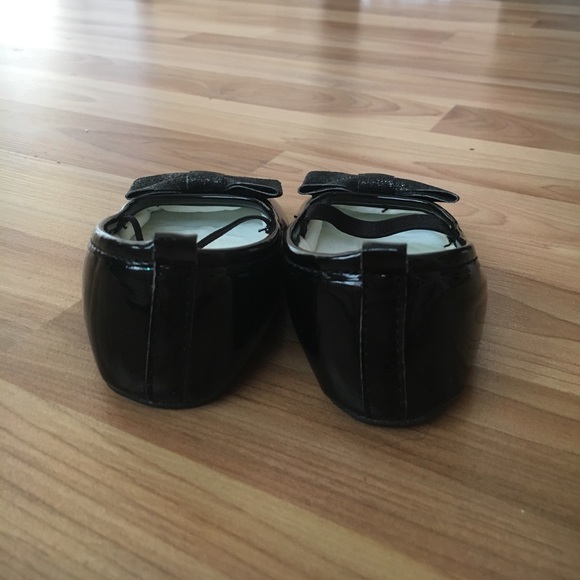 NWOT Carter’s Black Bow Shoes - Picture 2 of 5
