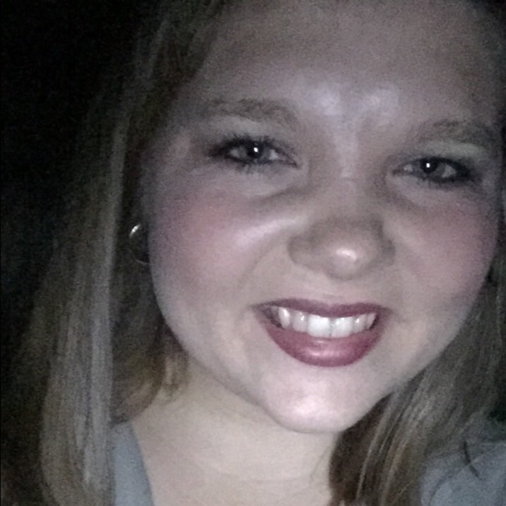 Meet your Posher, Leanna