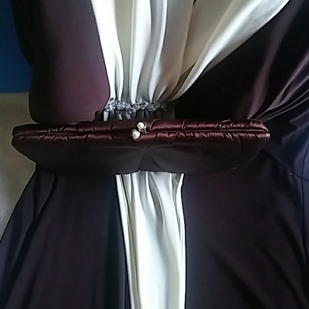 Purse - Picture 2 of 3