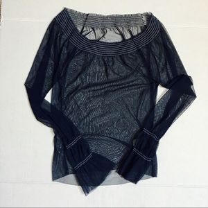 Poleci long sleeve top. XS