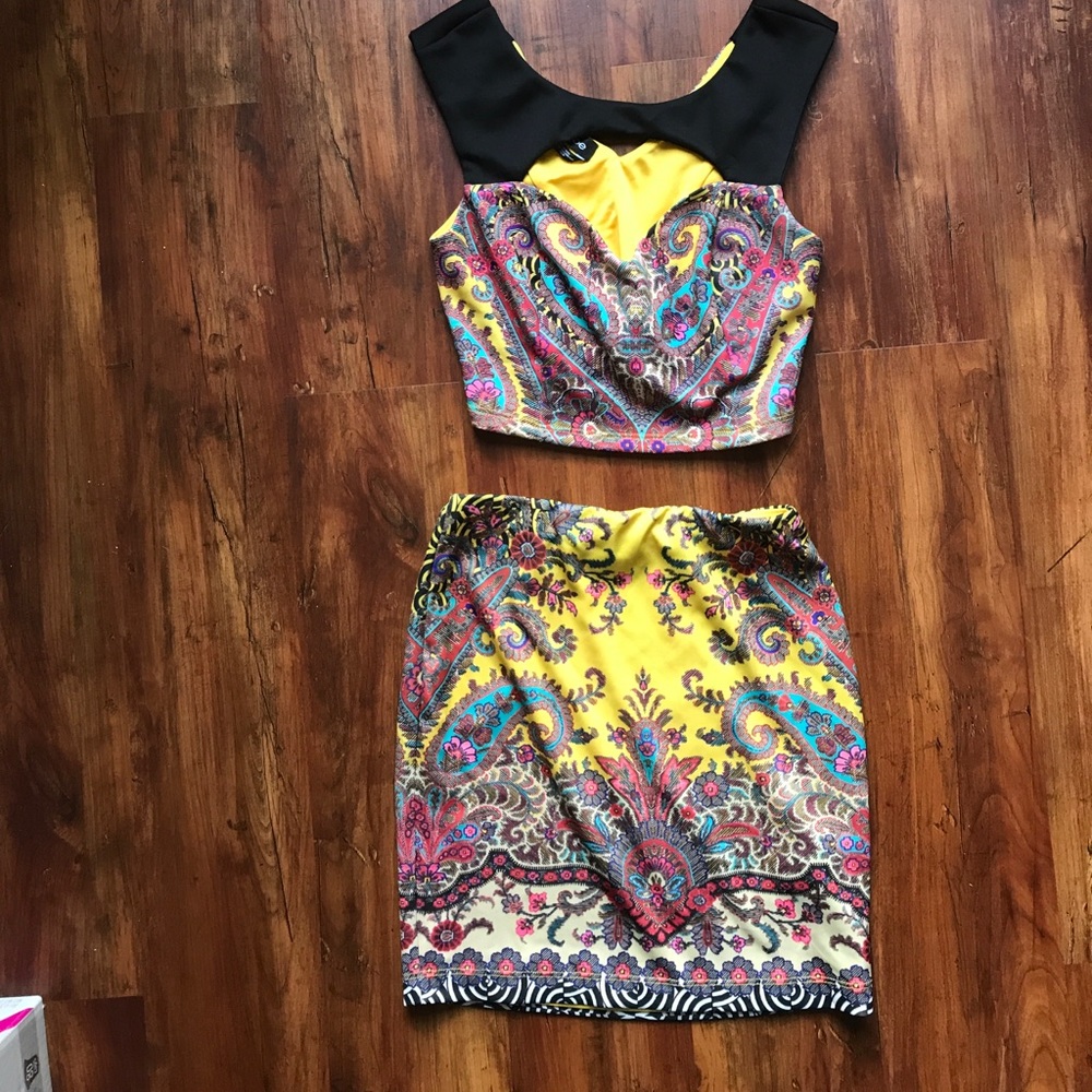 Bebe two piece skirt and crop top size xs