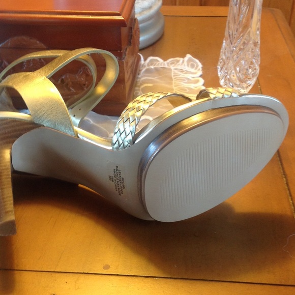 Mark Fisher Gold Leather high heeled sandal - Picture 3 of 5