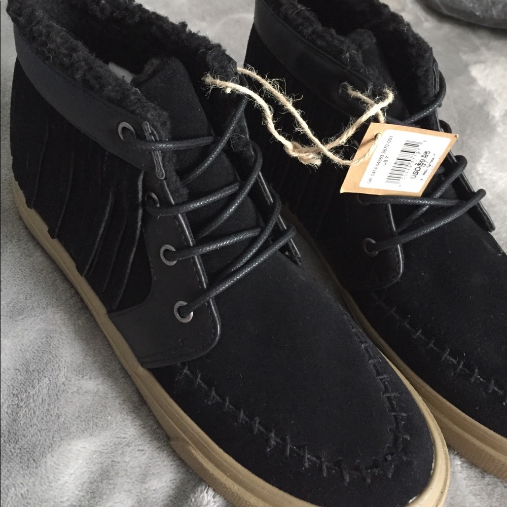 🎁American Eagle tassel boots