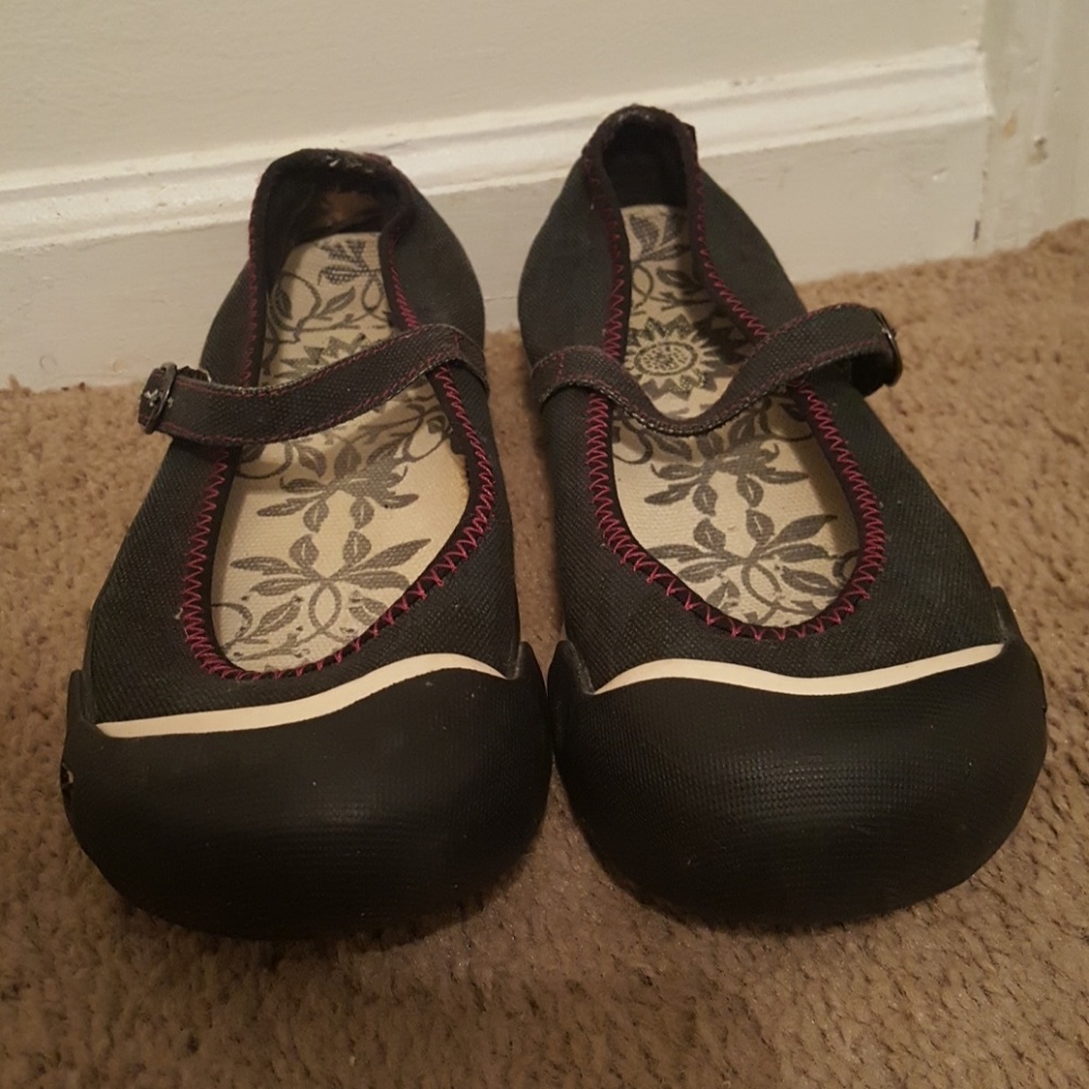 Keen sneakers