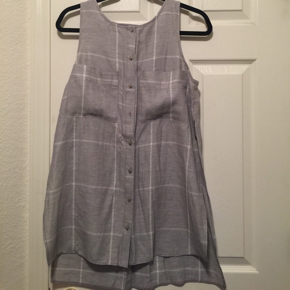 Sleeveless top
