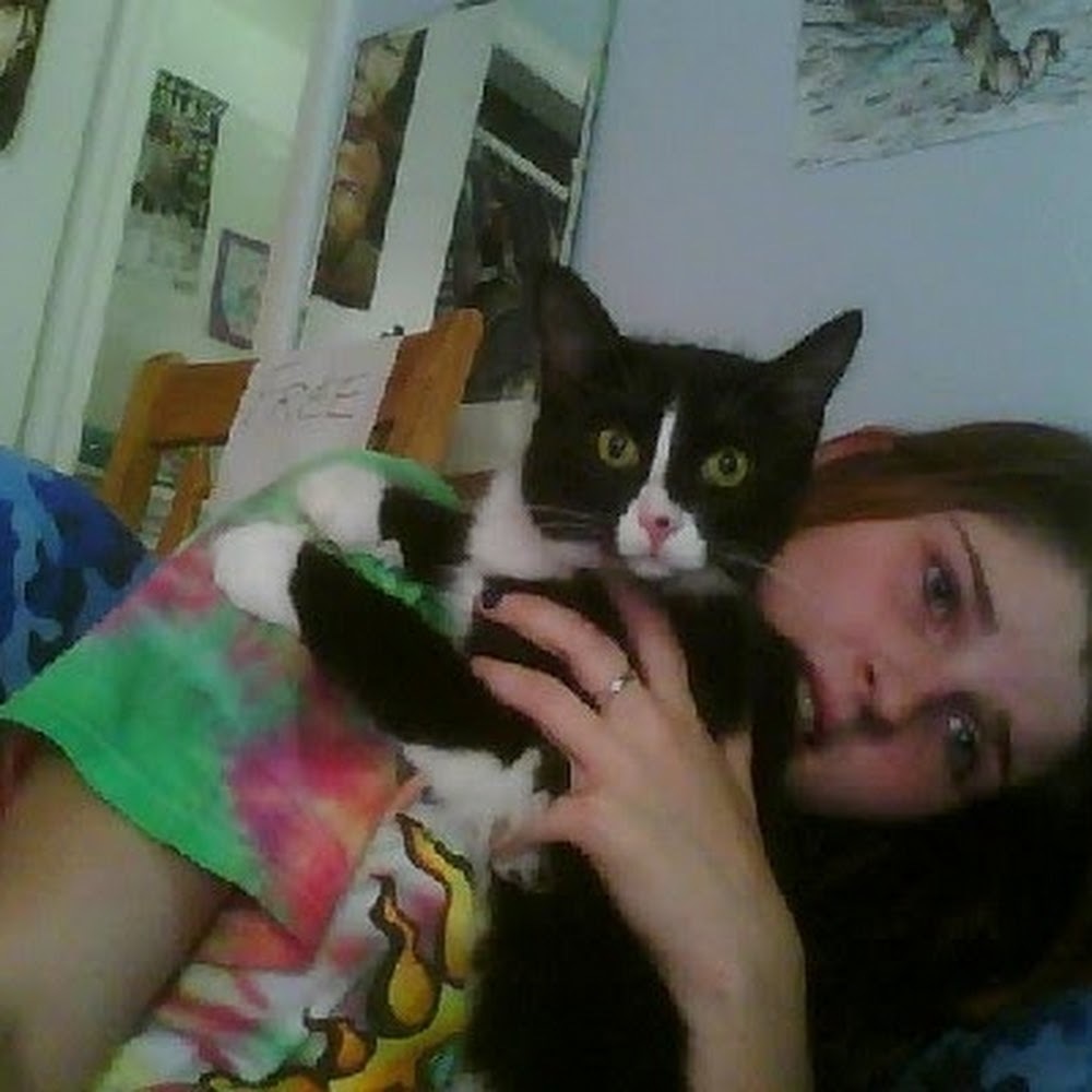 Meet your Posher, Cat