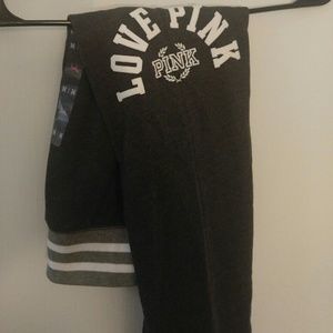 ⭐sale NWT VS pink soft sweatpants