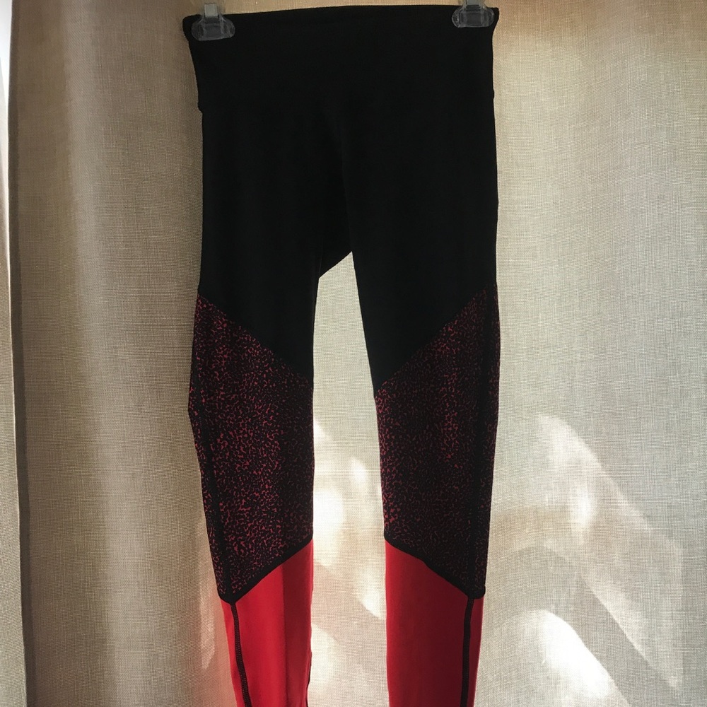 Athletic leggings