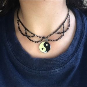Yin and Yang choker