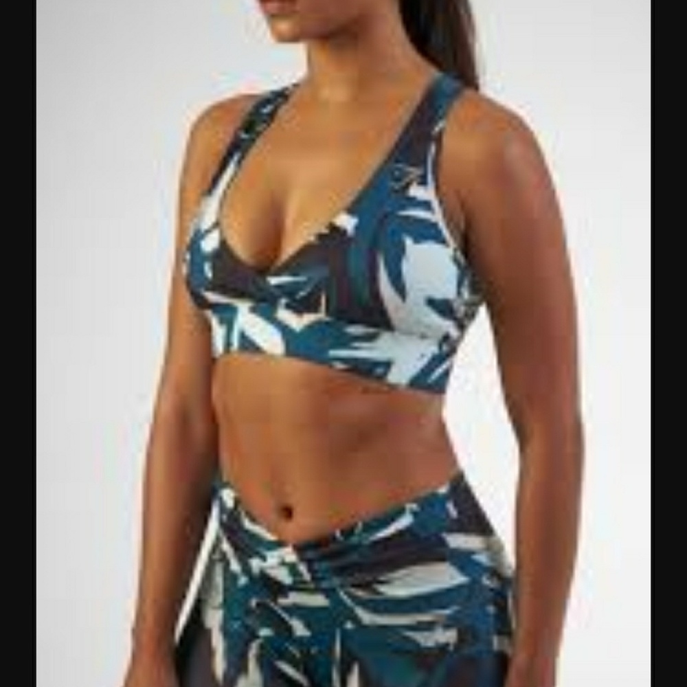 ISO! Nikki b bra