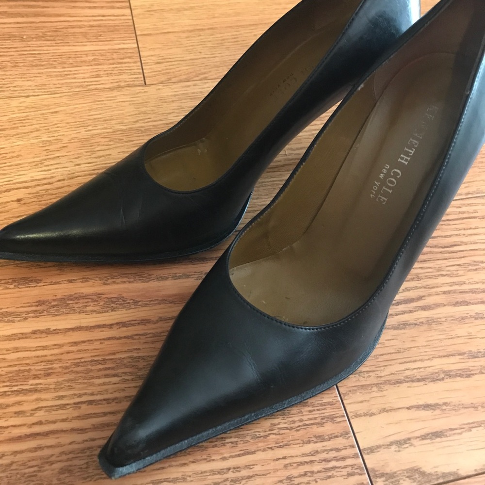 Kenneth Cole New York stilettos Sz 6.5