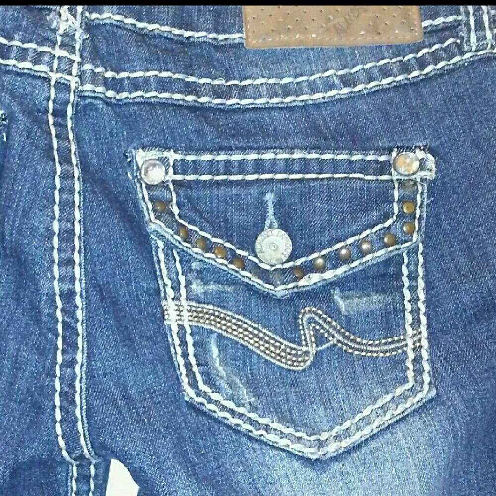 almost famous embellished jeans . Super Cute