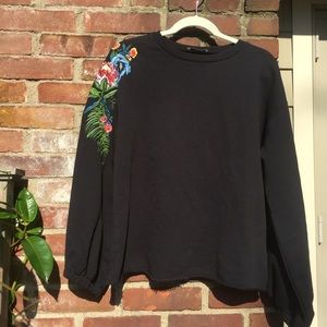 Embroidered Zara Flowy Crop Crewneck