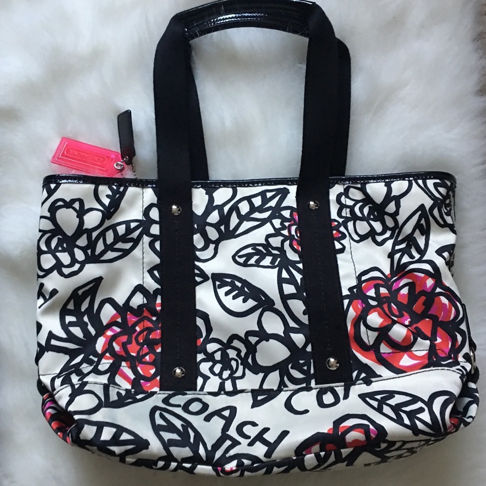 Almost new coach purse