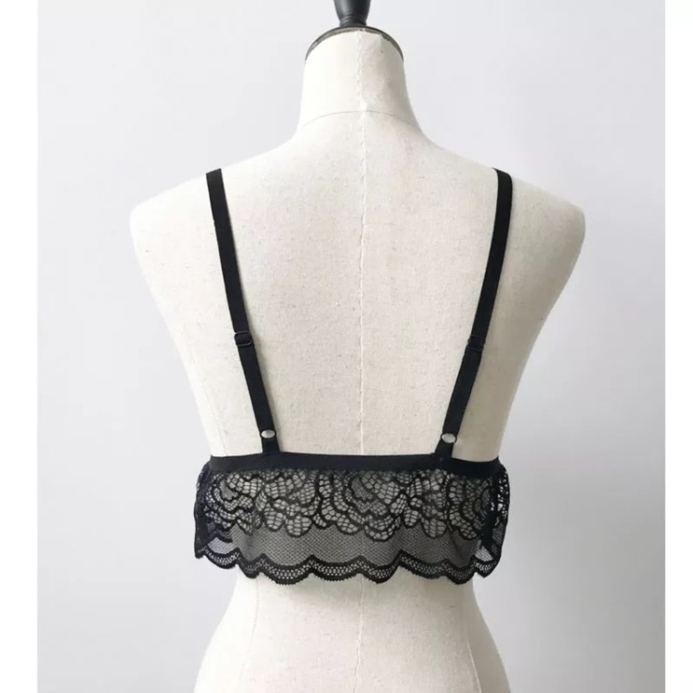 Lace Bralette/Crop Top - Picture 2 of 3