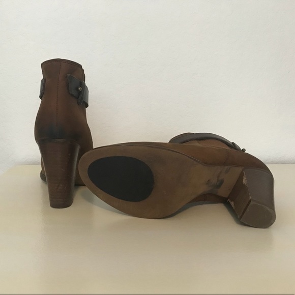 Madewell Lonny Boot in Distressed Leather - Picture 5 of 7