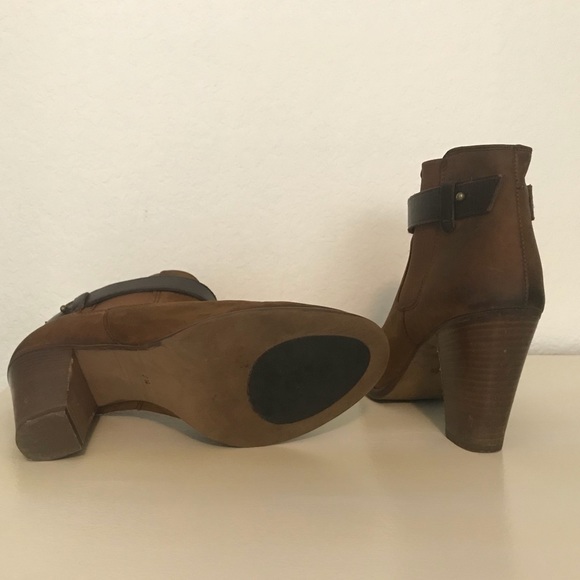 Madewell Lonny Boot in Distressed Leather - Picture 6 of 7