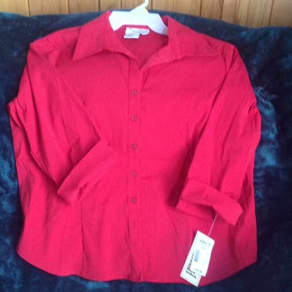 Blouse - Picture 2 of 3