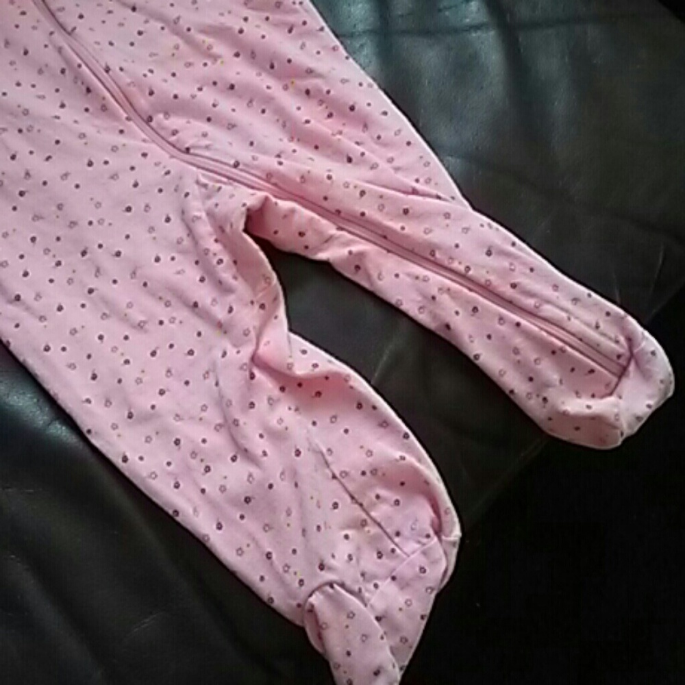 Baby pjs - Picture 2 of 3