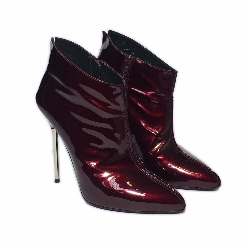 STUART WEITZMAN STILETTO BOOTIE, SIZE 8 - Picture 4 of 5