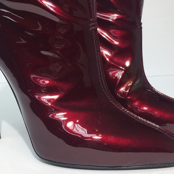 STUART WEITZMAN STILETTO BOOTIE, SIZE 8 - Picture 3 of 5