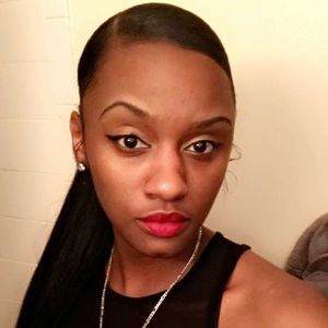 Meet your Posher, Lanaisa