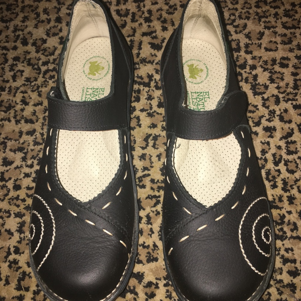 El Naturalista Mary Jane Sandals
