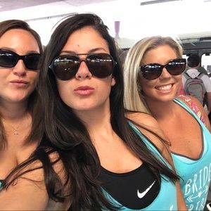 Meet your Posher, Jenn