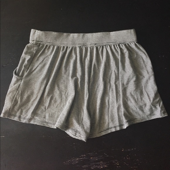 NORDSTROM HIGH WAISTED STRIPED SHORTS - Picture 4 of 6