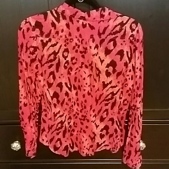 Top - Picture 2 of 2